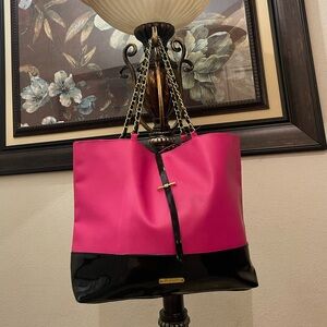 Juicp Couture please check all picture of condition